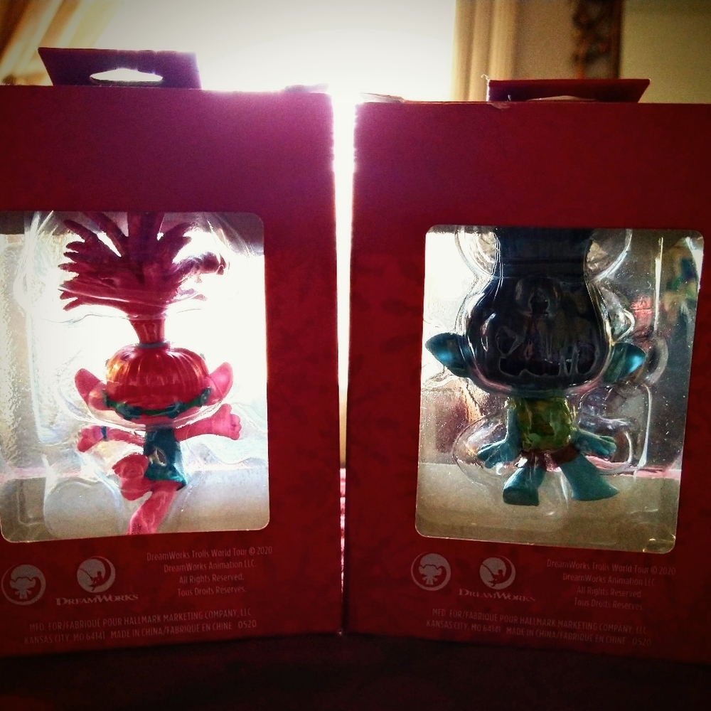 Hallmark Christmas, Trolls World Tour